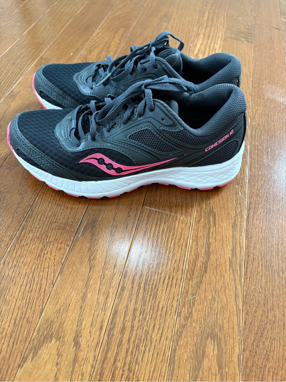 Saucony Women's Black and Pink Running Sneakers
